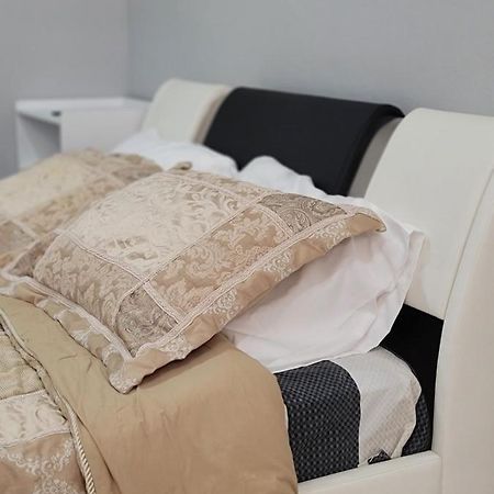 Falstaff Home Toronto Luaran gambar