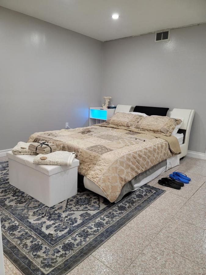 Falstaff Home Toronto Luaran gambar