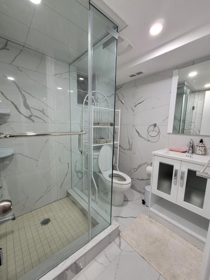 Falstaff Home Toronto Luaran gambar